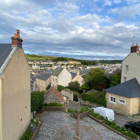 La Maison Bleue Port-en-Bessin-Huppain Exterior photo